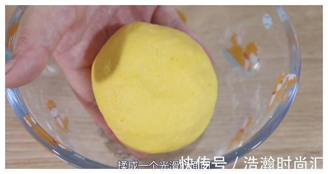 辅食|我家南瓜从不煮粥!比南瓜饼好吃百倍,宝宝吃完舔手指,肉都不换