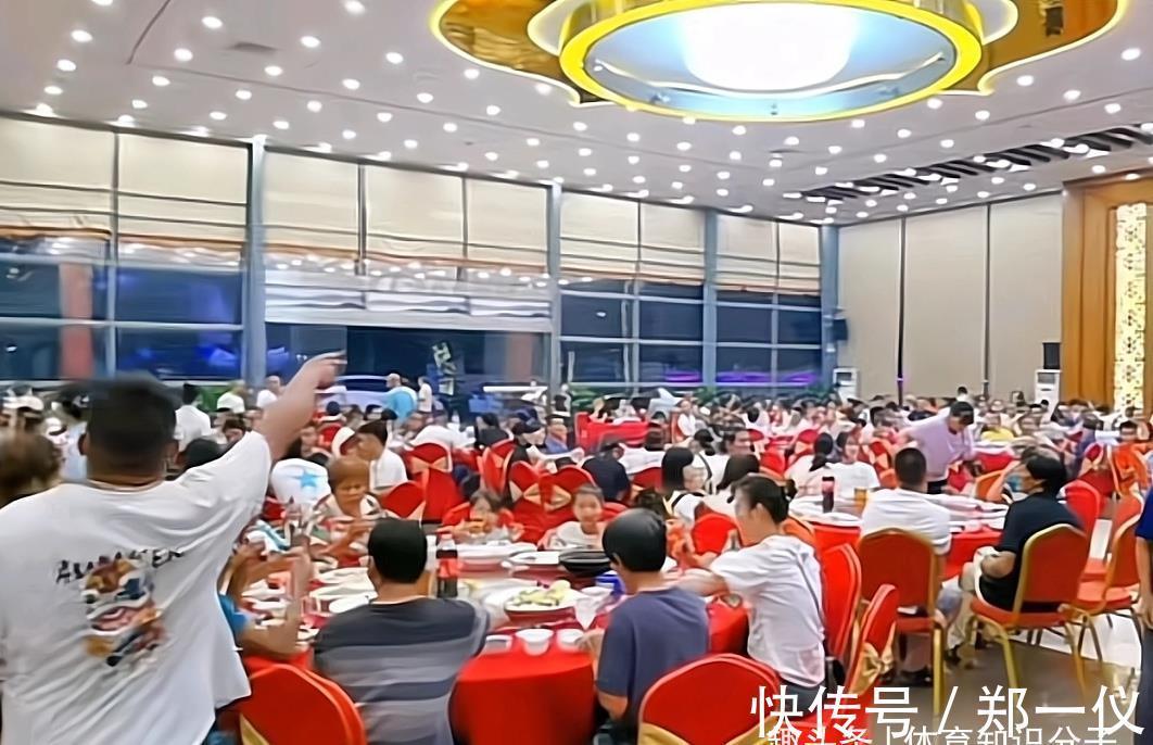 获得者|有虾有肉档次高!村里为全红婵设宴款待各方来宾,村民吃得挺痛快