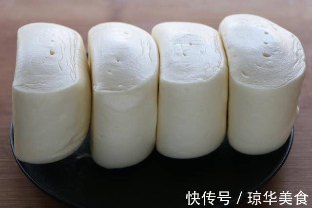 剩馒头新吃法，加4个鸡蛋搅一搅，出锅比披萨还好吃！做法还简单