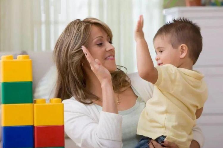 父母|从小被允许吃冷饮的孩子，与被父母限制的孩子，越长大差别越明显