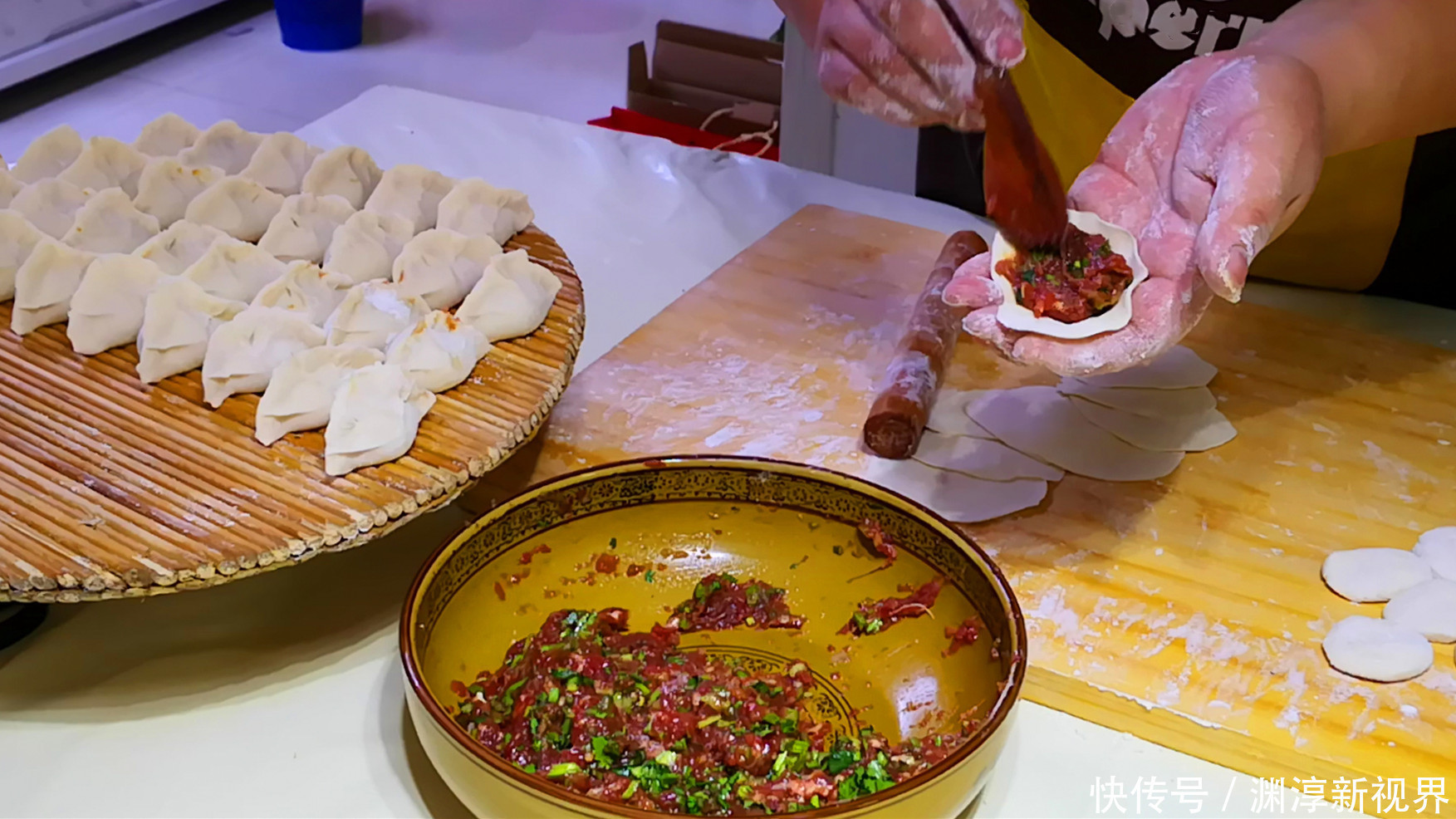  搅拌|大暑吃饺子，此馅最适宜，比猪肉牛肉都强，解馋不上火，太香了！
