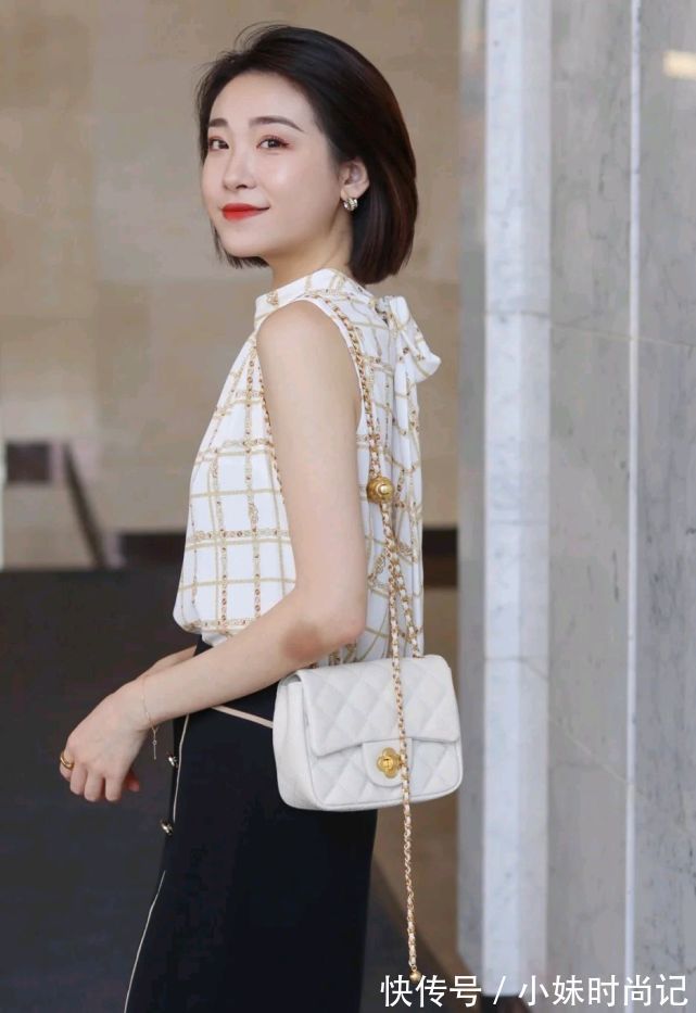 卡其色|上班的女孩该怎么打扮呢？简约穿搭就很有气场，干练又有女人味