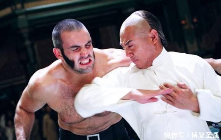 武术大师都身怀绝学,为何抗战时全销声匿迹?金庸先生一语道破