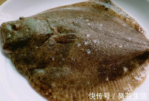 腌制|清蒸鱼,我从不放盐和料酒腌制,用上1招,鱼肉又鲜又嫩还不腥