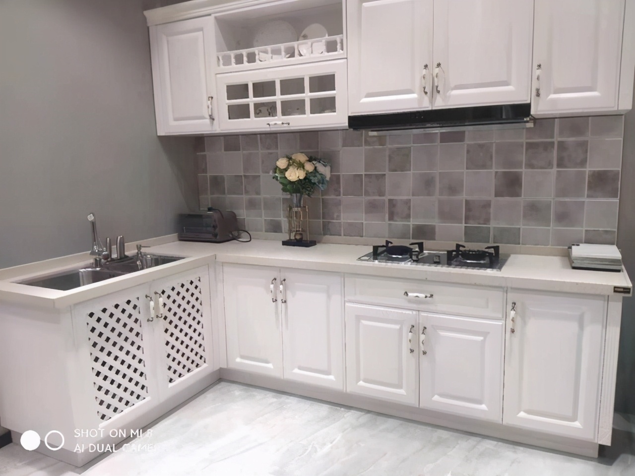 橱柜|厨房不一定要做橱柜，炒菜做饭这样“弄”，高级美观又耐用