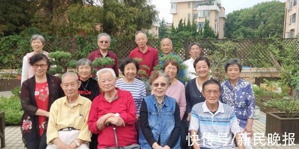 老人|金山区石化街道的这群老人为何笔耕不辍