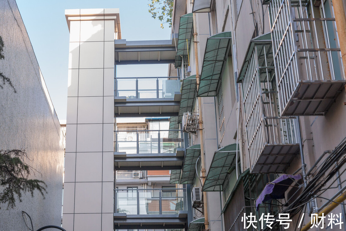 房子|不用反对了!加装电梯有了“新方案”,以后安装不用花一分钱了