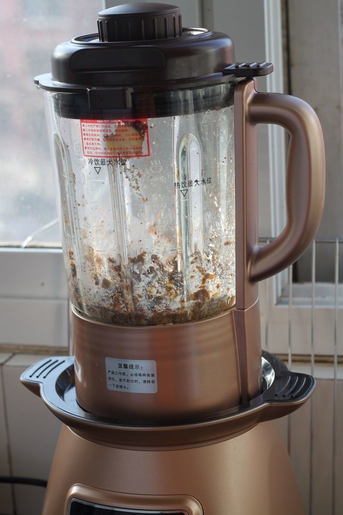 自制枣泥蛋糕，方法一点也不难，一个破壁机就搞定，小白也能会