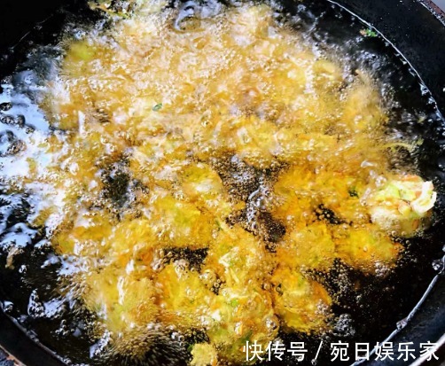正确做法|炸萝卜丸子,牢记“2放2窍门”,丸子外酥里嫩,教你正确做法