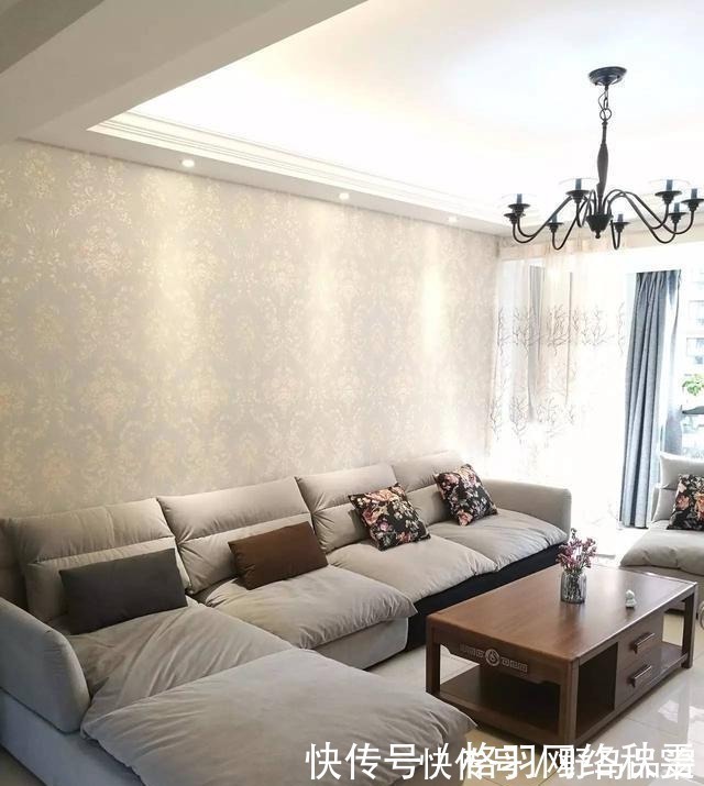 新房|晒晒同事家新房, 干净大气, 还是头一次见把冰箱放在这里的