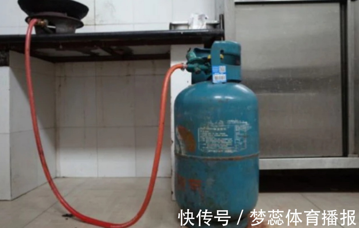 做完饭,先关火还是先阀门,多亏有燃气师傅提醒,好多人都关错了