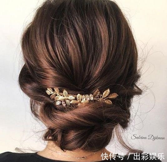 头发造型初学者也不怕失败!精选10款超简单低发髻盘发,变换乐趣