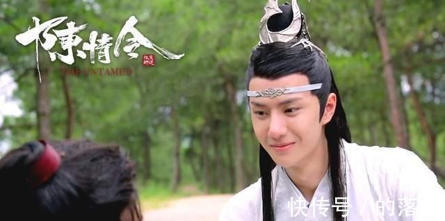 代言人|王一博被邀太平鸟代言,据说东西拍摄好,穿白色服装帅气十足!