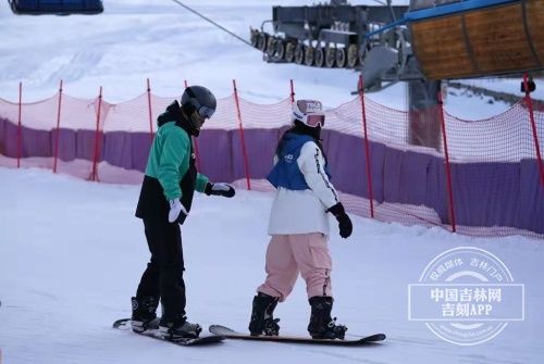 鲁能胜地滑雪场|冰雪盛宴 吉林体验⑤丨长白山鲁能胜地滑雪场：穿梭于山林之间的“梦幻雪场”