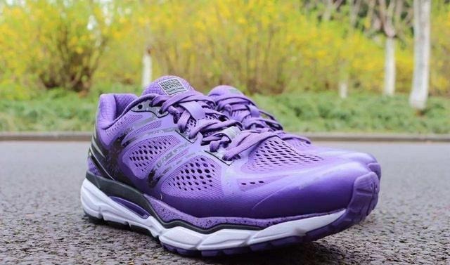 亚瑟士 盲目跟风买跑鞋,劳“身”伤财:对于更多人,这4双性价比更高