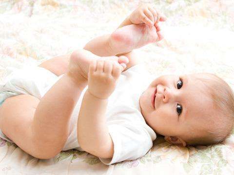 爱意|这是宝宝向你表现爱意的四种举动 宝妈可千万不要忽视了哦!