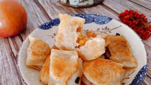 简单的早餐饼做法,一个苹果一碗面,香甜酥脆孩子特别喜欢