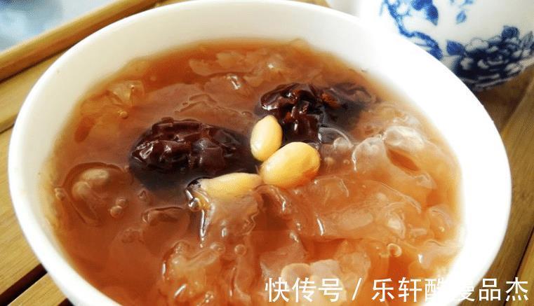 胶质|三伏天里，骨汤靠边站，多做这道甜汤，好喝不腻，常喝气色好