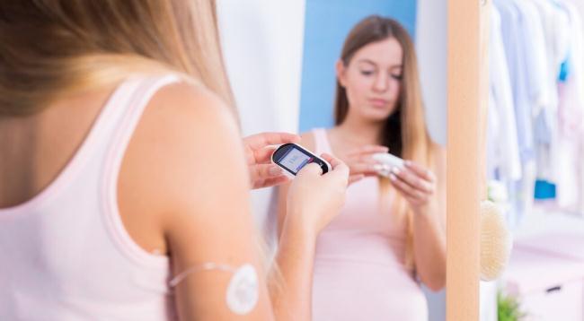 糖尿病肾病|一“尿”知肾,糖尿病患者:抬头看糖,低头看尿