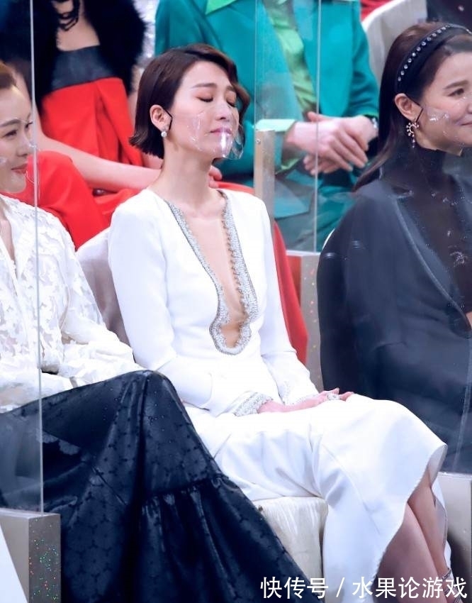 姚子羚|姐妹情不變!TVB當(dāng)紅小花龔嘉欣、姚子羚節(jié)目中合體,齊齊變村姑