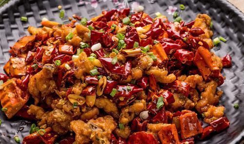 天一冷，我家就爱吃此菜，比吃猪肉便宜，香辣下饭，太过瘾了