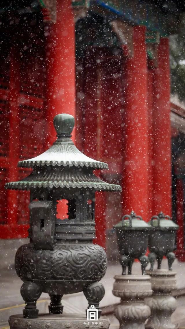 气温|热搜！故宫第一场雪美哭了