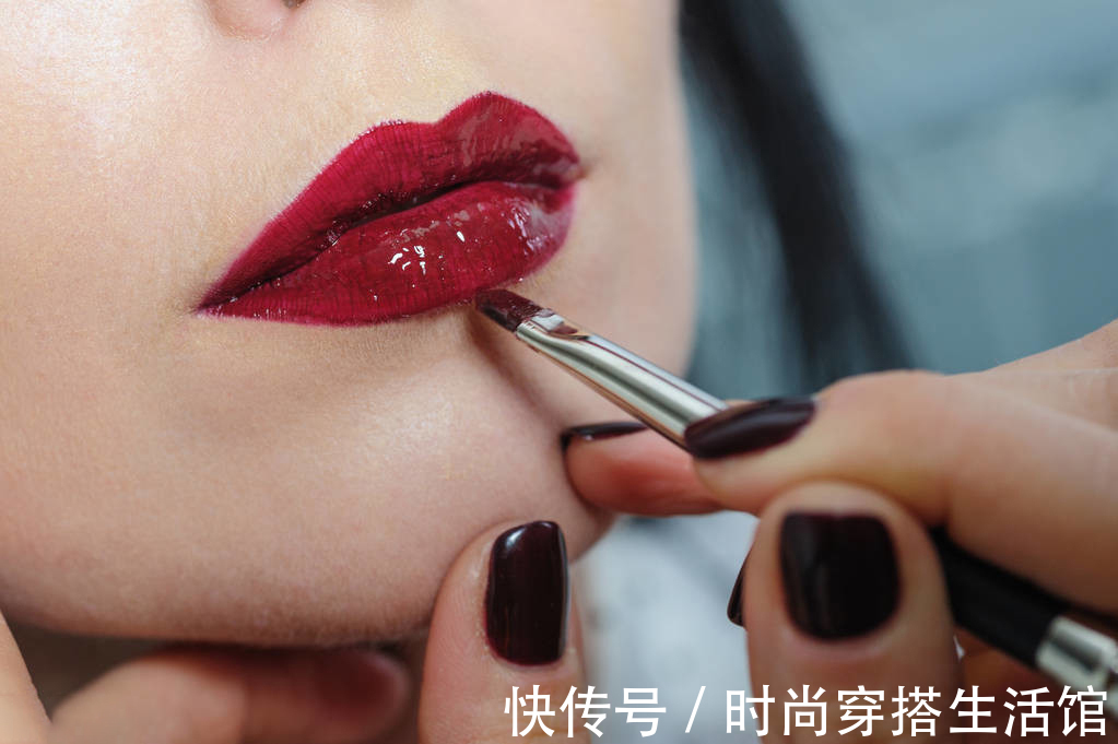 黄皮 皮肤暗黄女生,秋天口红建议选这5款,提亮肤色并不难