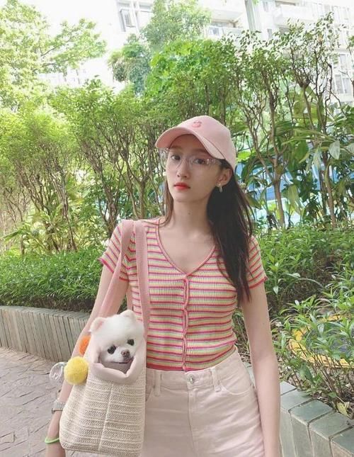 针织衫|现在流行的时尚穿搭,卫衣都比不上,太有气质了!