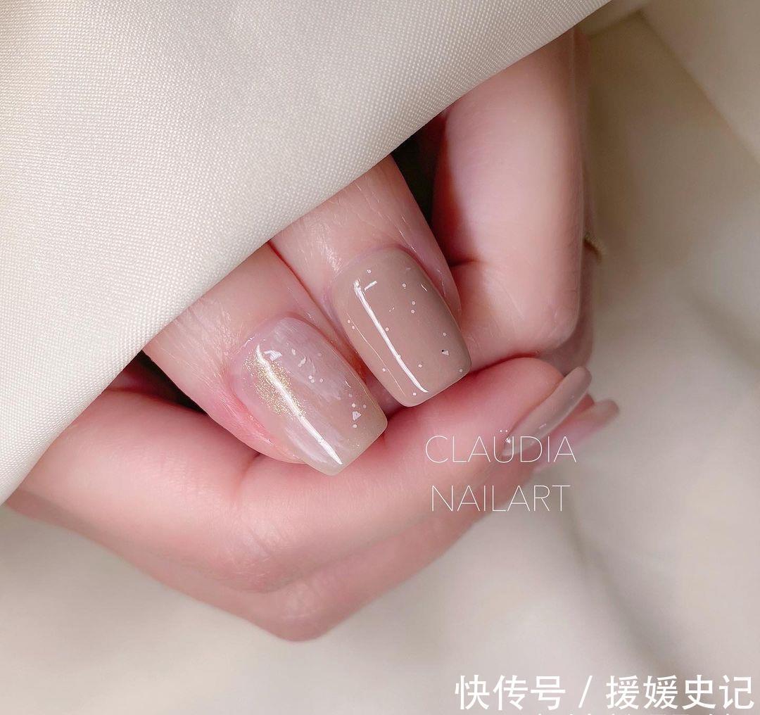 夏日|指甲也要清凉一下!2021「夏日美甲」图鉴,显白温柔款式都在这!