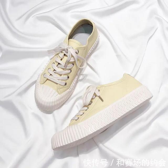 帆布鞋|你的鞋子该换了!今夏流行穿帆布鞋,百搭又平价