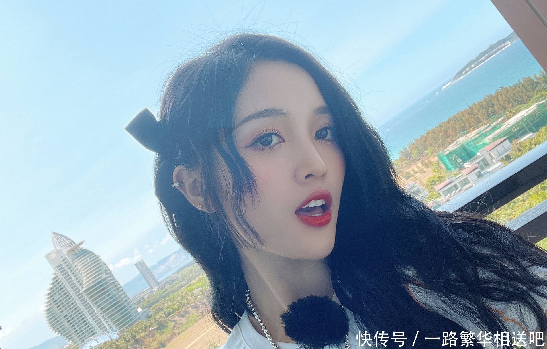 刘涛撑不起队长?拿着手卡像导游,张翰和吴宣仪加入也尴尬