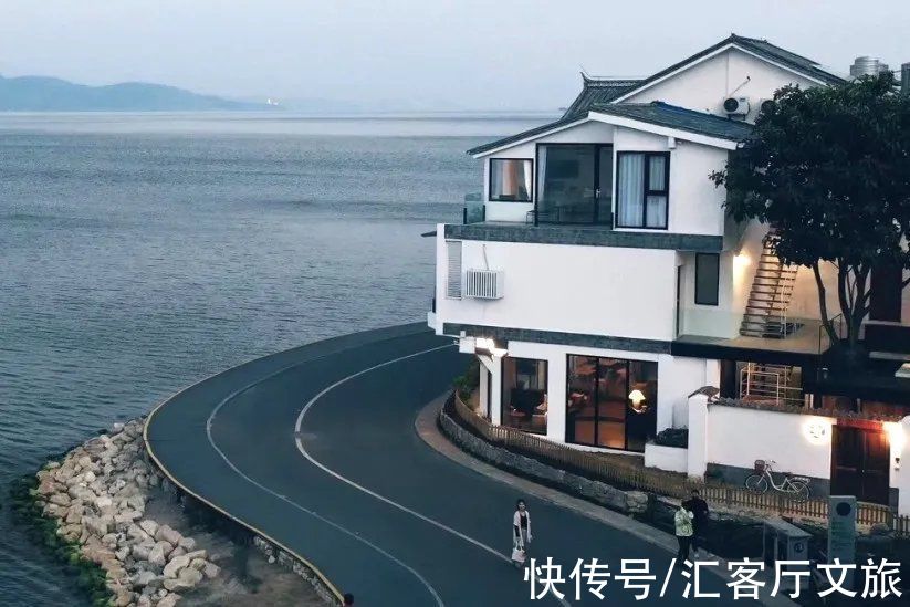 泸沽湖|泸沽湖边上的慢生活，遇见最美的风景，心都融化了