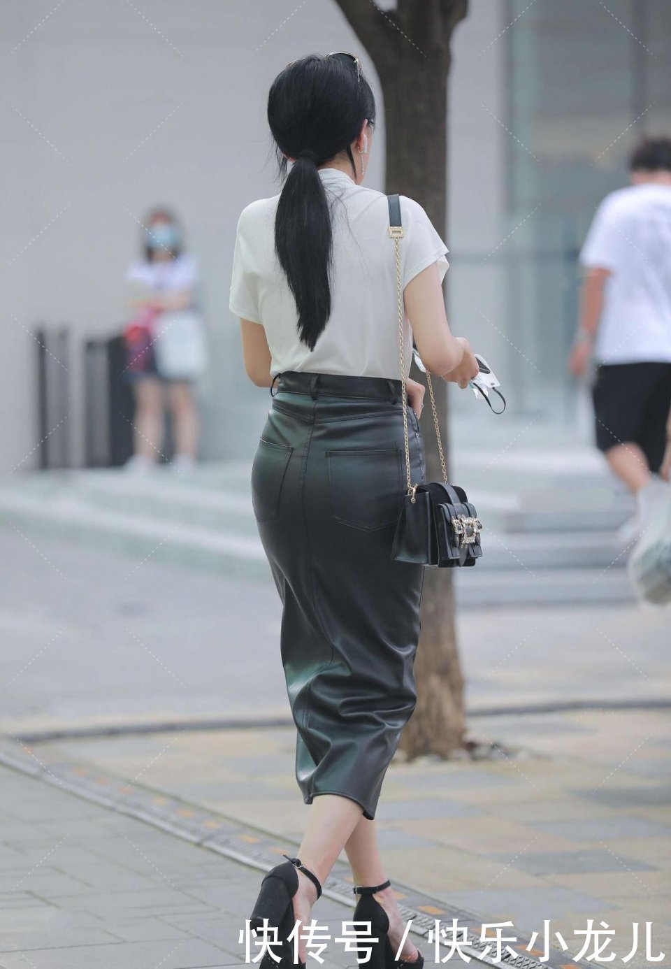 温泉|洁白无瑕的小姐姐,泡完温泉气质十足,满满的温柔感扑面而来