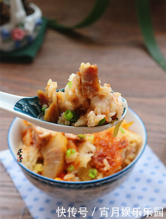  大米|煲仔饭，用电饭锅也能做，焦香营养又便捷，不用守在灶台前