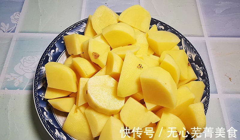 搭配|三伏天,推荐一道我的拿手菜,荤素搭配,一周吃6次都不腻,真香!