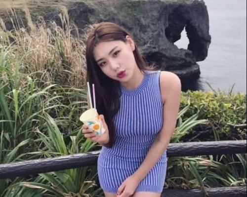 小蛮腰|穿紧身牛仔裤小姐姐，身材凹凸有致背影迷人，更有女人的味道