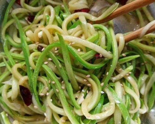 做凉拌菜，最忌直接加生抽牢记“6个1”，拌什么菜都好吃