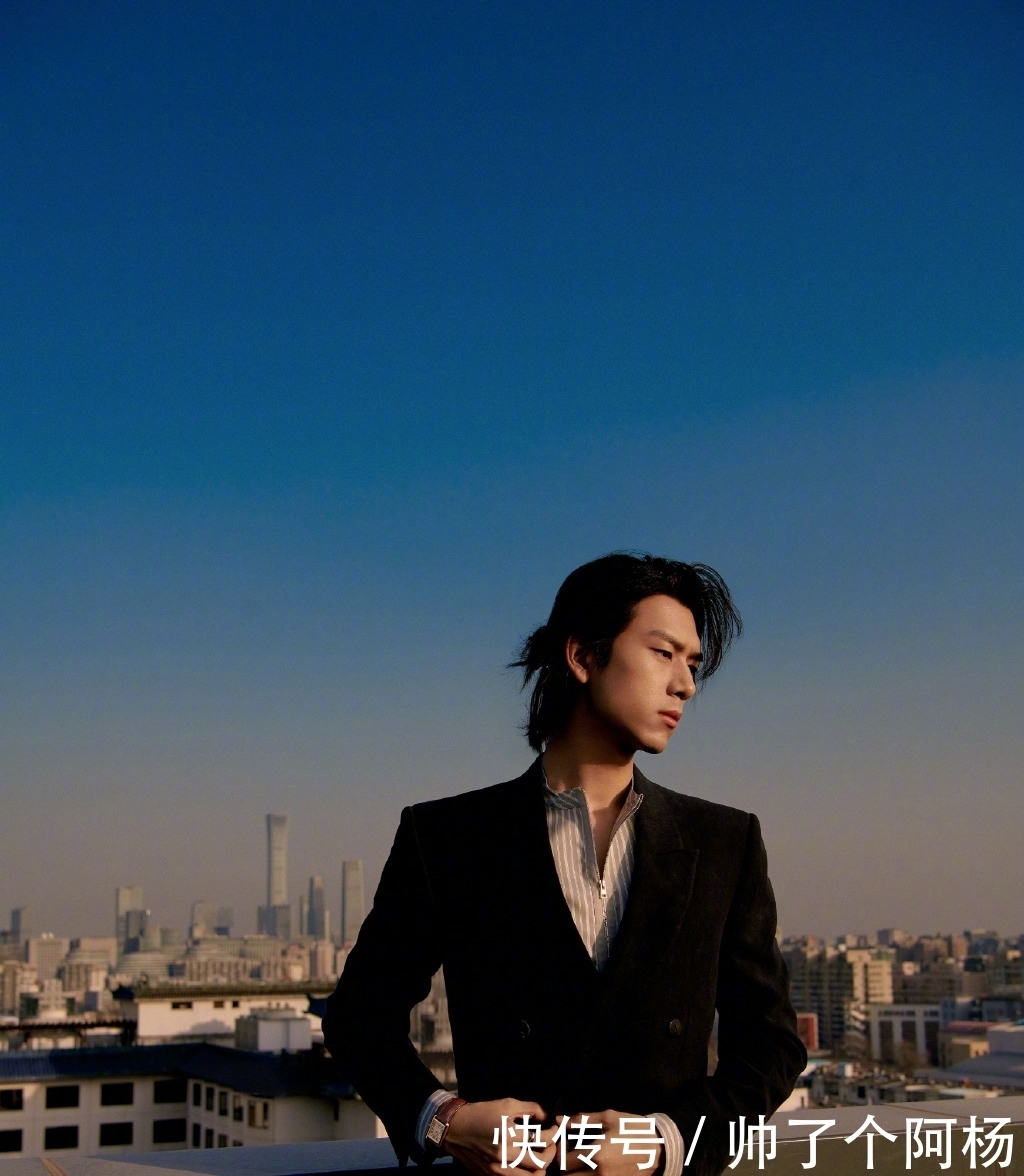 李现留长发,居然是这种效果,真是让人想不到!