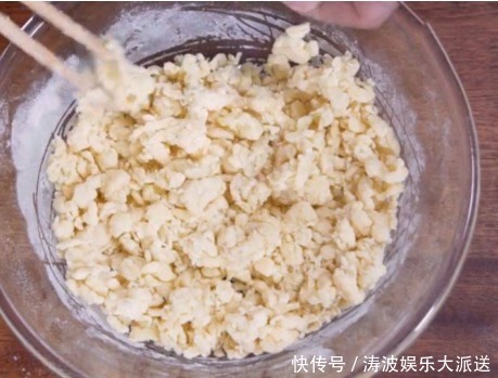 不用|奶奶做疙瘩汤有技巧,不用一滴水,疙瘩均匀细小不成坨,很实用