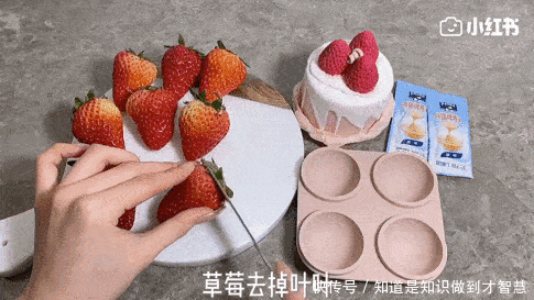 冬季精致女孩行为大赏：吃水果