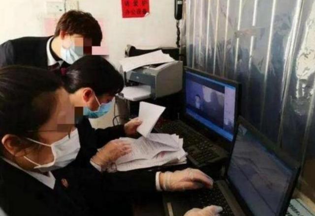 取名|宝爸给孩子取名叫“姜奈”,上户口时却被不慎打错,妻子:不改了