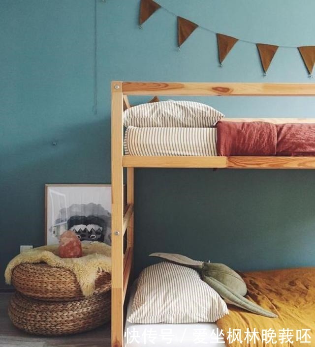 聪明的父母，都把一间儿童房隔成2间了！一儿一女同住一屋好方便！