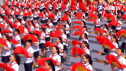 凤凰湖畔，同唱一首赞歌！