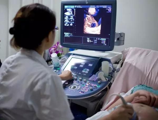 检查|6岁女孩肚子疼,却说里面养了“宝贝”,送医检查后妈妈红了眼眶