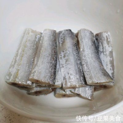  没有什么是香煎带鱼解决不了的，如果有那就两份