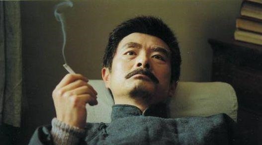 萧红@鲁迅生活幽默搞笑,但是有一个不雅爱好,很多人都接受不了!