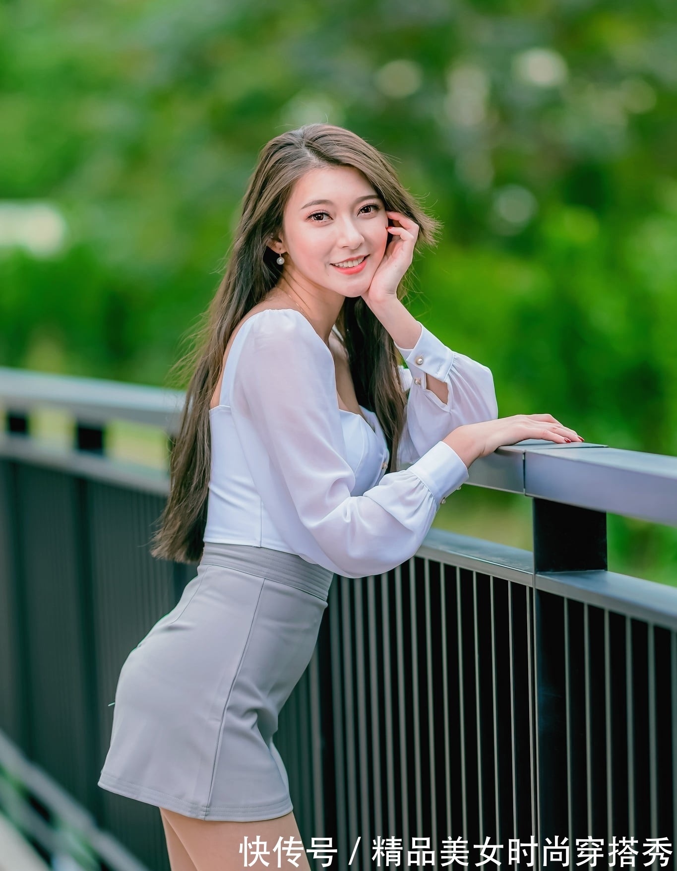 小衫|非常有气质的半身裙与长袖小衫,搭配一双高跟鞋尽显优雅的女人味