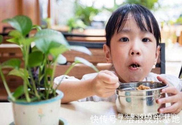 大勇|4种早餐不健康,被称“中国式糊弄早餐”,很多家长还在天天买