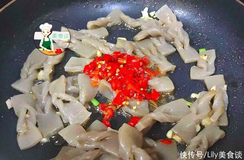 减肥|冷天,家人最爱吃这素菜,鲜香软嫩,不放肉也很香,炒一盘不够吃