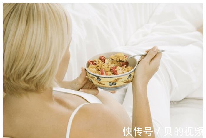 零食|这些孕妇零食,不仅有助胎宝宝发育,还能缓解便秘,馋嘴宝妈备好